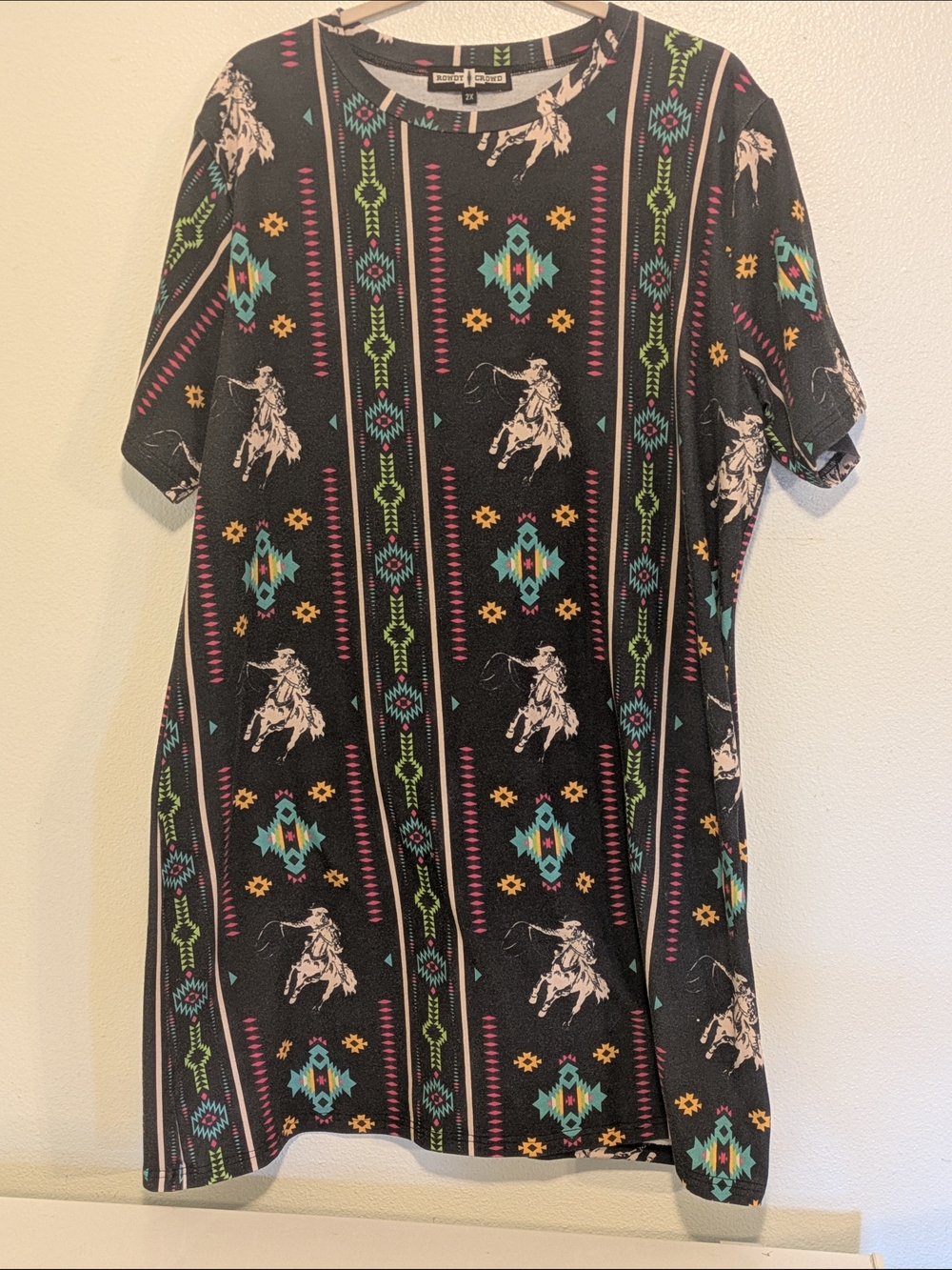Rowdy Crowd Clothing Women’s Black Southwestern Print Shift Dress Cowgirl Core.